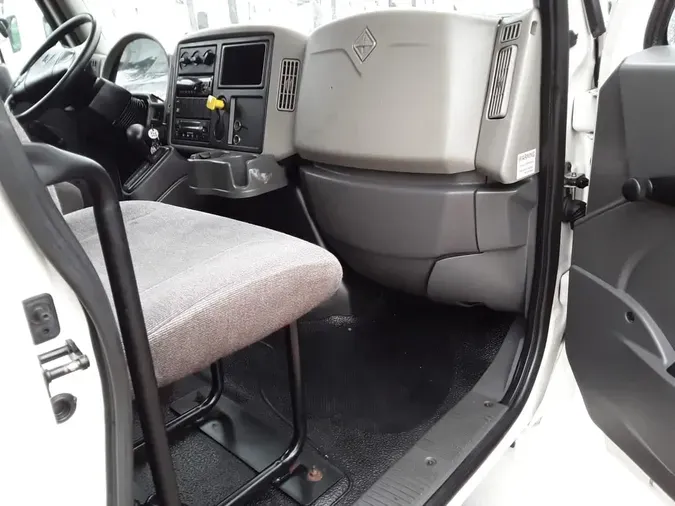 2019 NAVISTAR INTERNATIONAL 4300