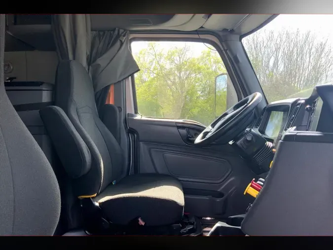 2022 INT LT625 6x4b1ad4b07a844caa75dcb1ccc25168d12