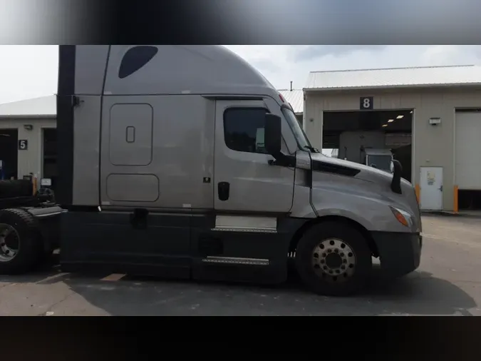2023 Freightliner Cascadia 126b1af00c4fc5f8dcc311af6ac261b2247