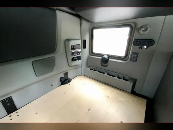 2021 INT LT625 6x4