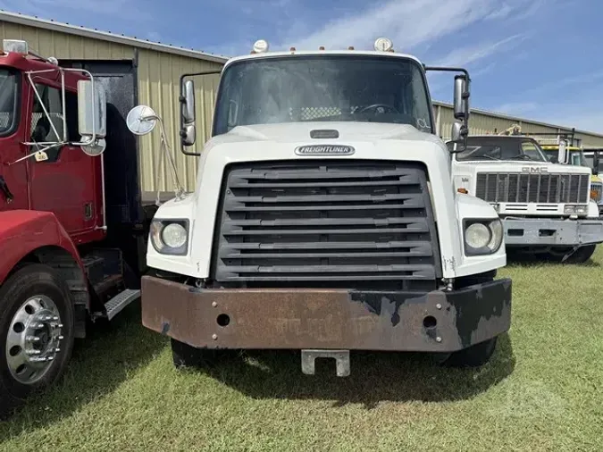2014 FREIGHTLINER 114SD