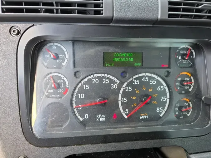 2019 FREIGHTLINER CASCADIA 113
