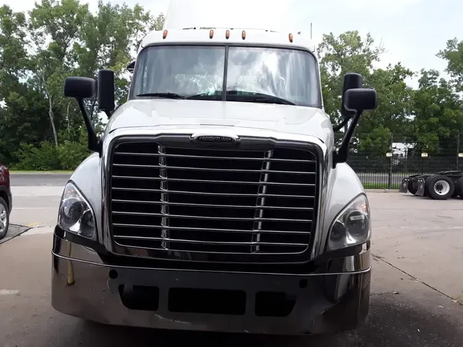 2018 FREIGHTLINER/MERCEDES CASCADIA 125