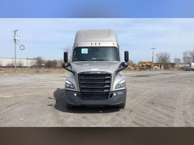 2024 Freightliner Cascadia 126