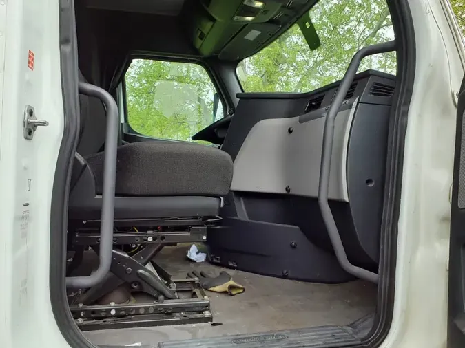 2019 FREIGHTLINER NEW CASCADIA PX12664