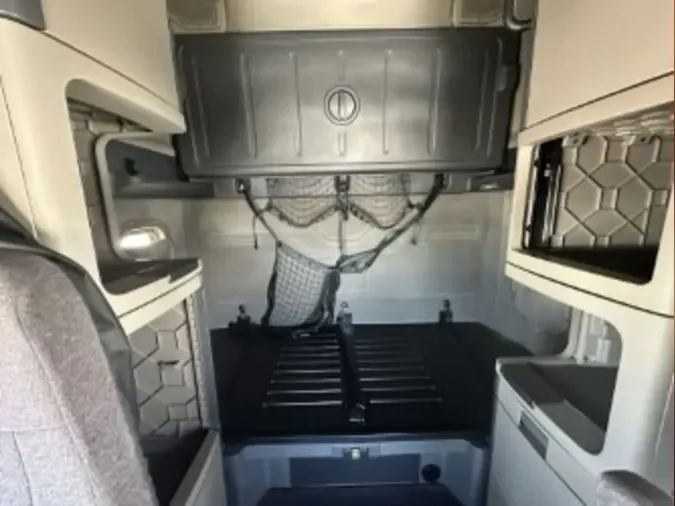 2019 FREIGHTLINER/MERCEDES CASCADIA 125