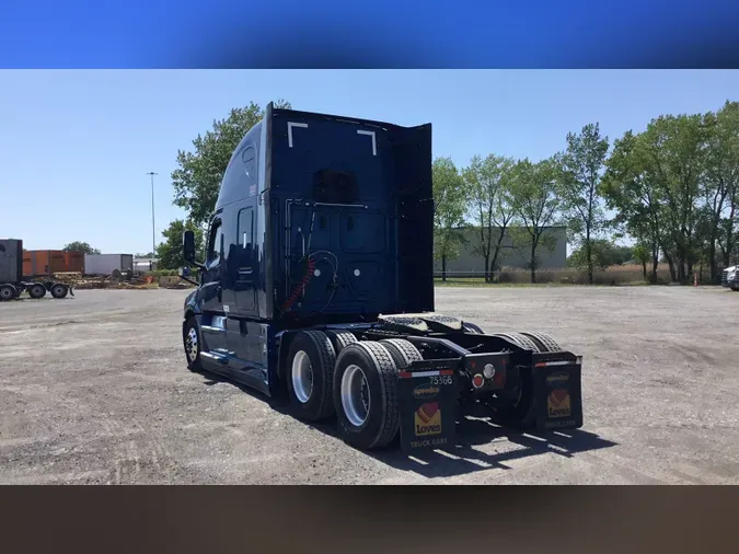 2023 Freightliner Cascadia 126