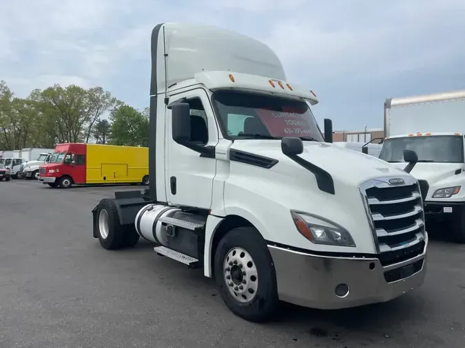 2019 FREIGHTLINER/MERCEDES NEW CASCADIA 126