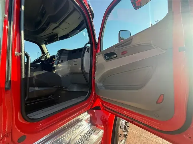 2020 PETERBILT 579