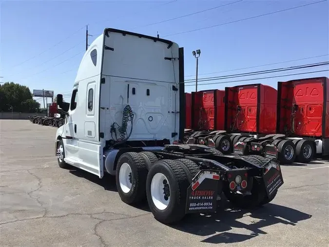 2020 FREIGHTLINER CA126