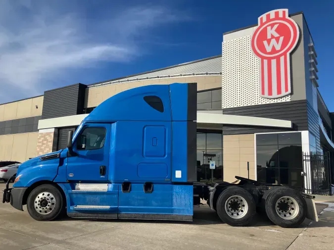 2022 Freightliner Cascadia