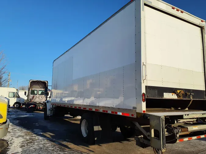 2018 FREIGHTLINER/MERCEDES M2 106