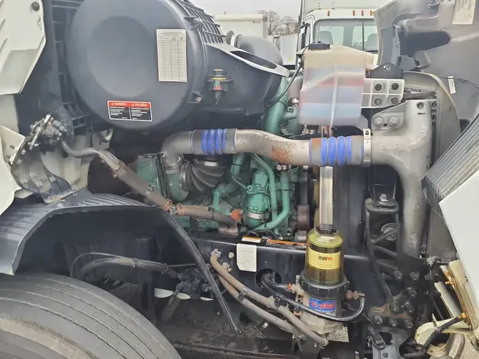 2019 VOLVO VNLb1ca468a15411a5c9c7c14d4d7aa3165