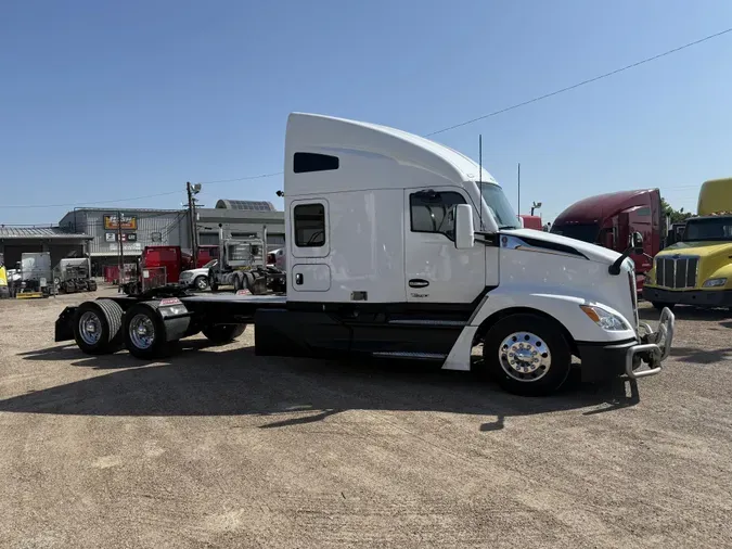 2023 Kenworth T680