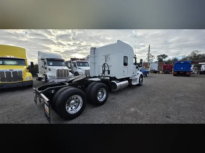 2022 Peterbilt 579