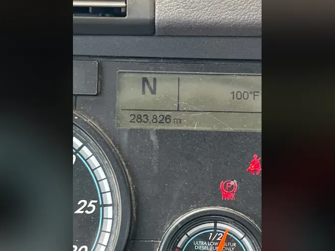 2019 FREIGHTLINER CASCADIA 113