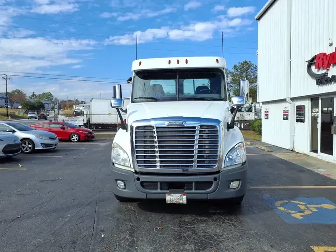 2018 FREIGHTLINER/MERCEDES CASCADIA 125b1ceaa8cbf763524a90114e8a34541b2