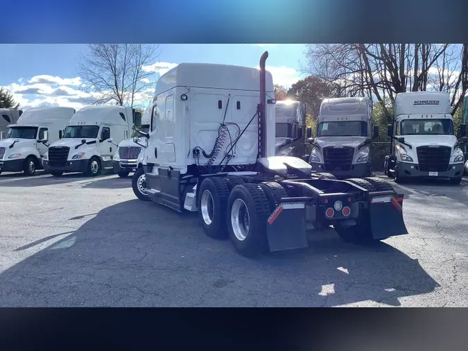 2020 Freightliner Cascadia 126b1cf13cb28fbfc6c1f98a964b0134aef