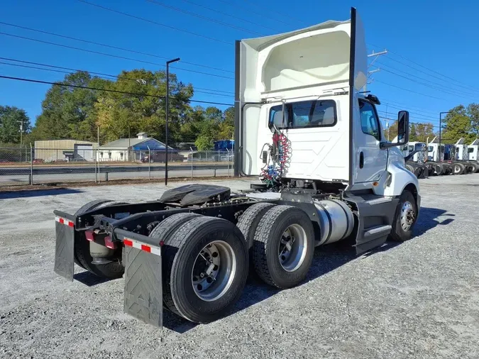 2020 NAVISTAR INTERNATIONAL LT625 DAYCAB T/Ab1d2bf6ec04f26950ad4f7e8ea76beaf