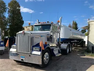2007 Kenworth W900