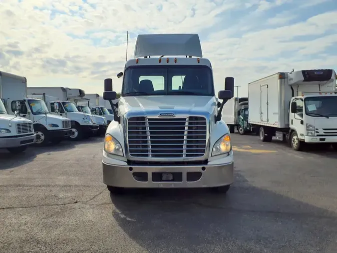 2018 FREIGHTLINER/MERCEDES CASCADIA 125b1d52b3e992ff6a0501203cf48b025ef