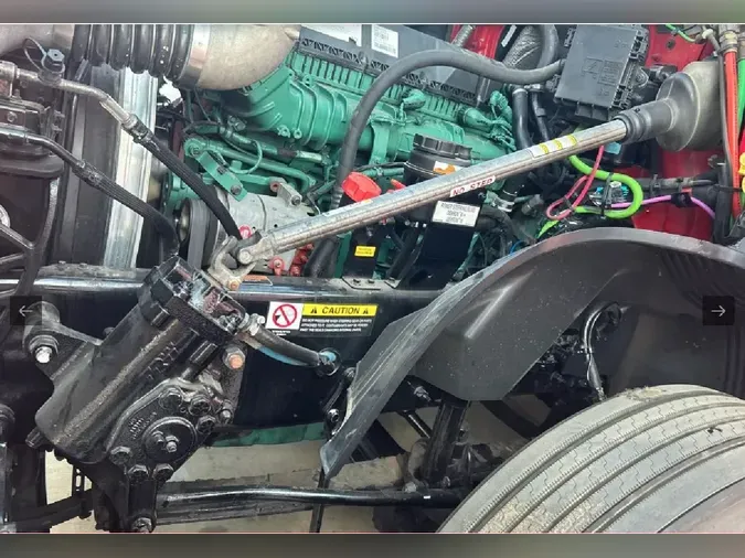 2022 VOLVO VNL64T760