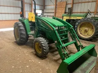 2005 John Deere 4320