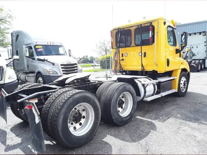 2018 FREIGHTLINER CASCADIA 113