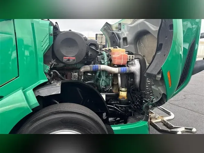 2021 VOLVO VNL860b1ddfe7da505ef786a0eceed62e6d37c