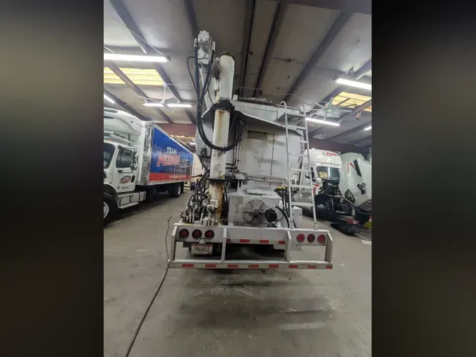 2016 LEDWELL BODY CO 40' TANKERb1e56d3089ff394ff875e2f2ffcd30e5