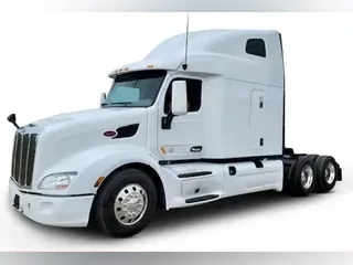 2022 Peterbilt 579