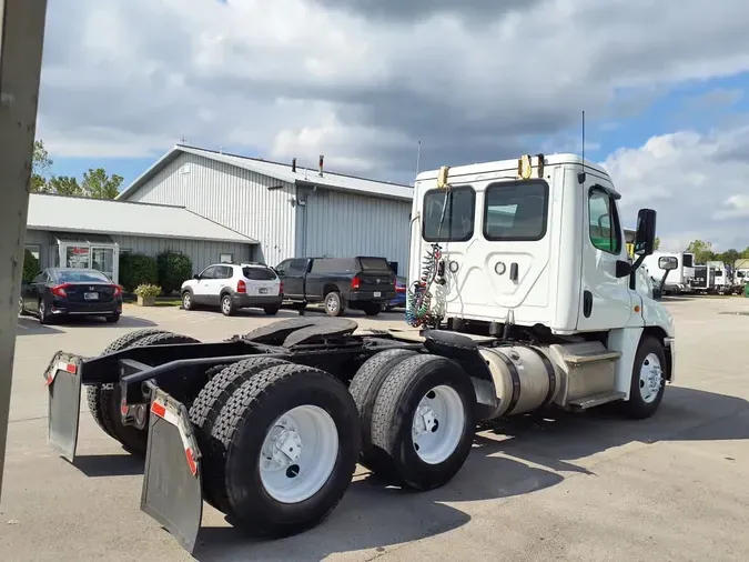 2019 FREIGHTLINER CASCADIA 125