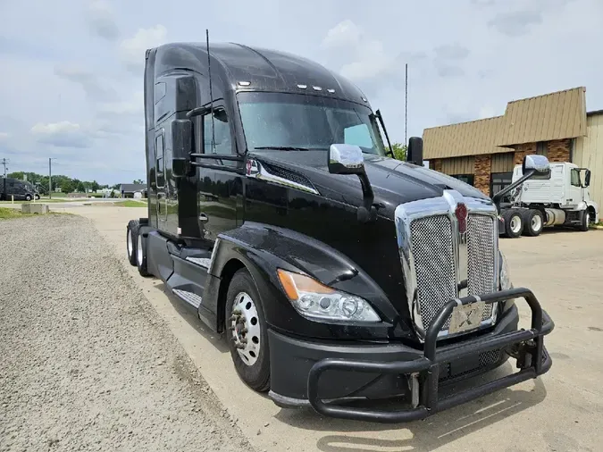 2022 KENWORTH T680