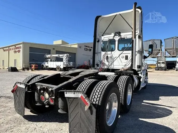 2015 FREIGHTLINER CASCADIA 113