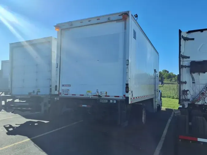 2017 FREIGHTLINER M2 106