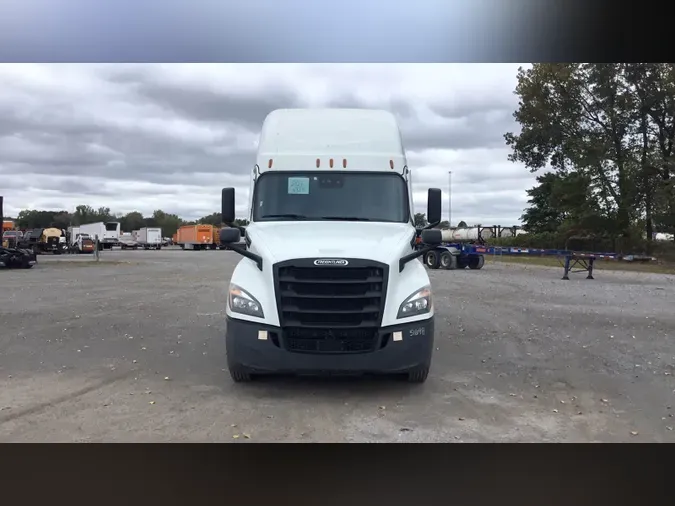 2021 Freightliner Cascadia 126