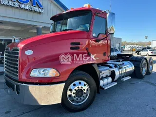 2018 MACK CXU613