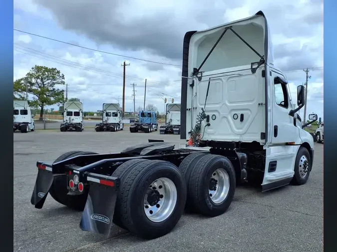 2022 FREIGHTLINER/MERCEDES NEW CASCADIA PX12664