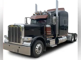 2022 Peterbilt 389