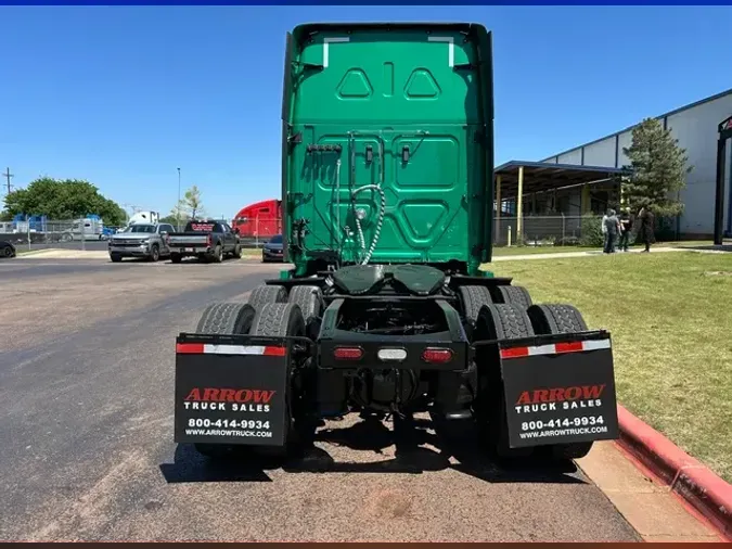 2021 FREIGHTLINER CA126