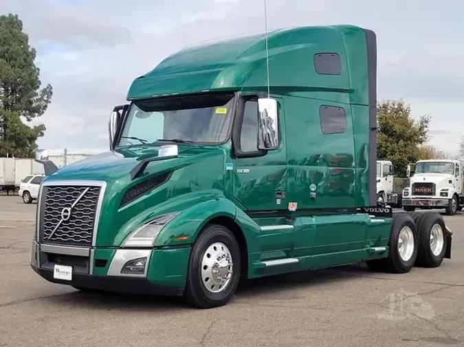 2023 VOLVO VNL64T760