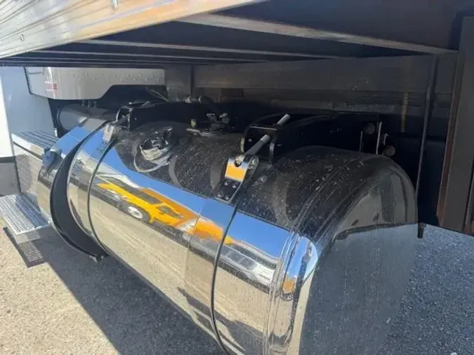 2020 Peterbilt 337