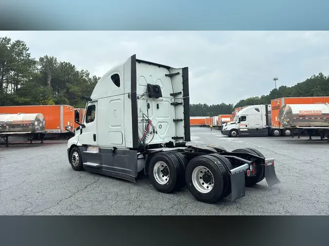2023 Freightliner Cascadia 126