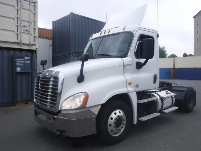 2016 FREIGHTLINER/MERCEDES CASCADIA 125