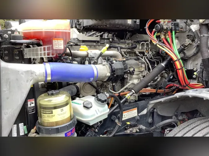 2021 Freightliner Cascadia 126b2035ec857891b9bf4add2dc42c3dcdf