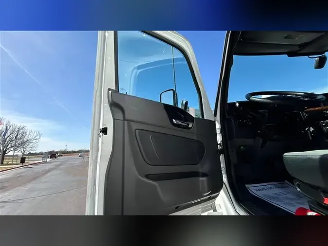 2022 INTERNATIONAL LT