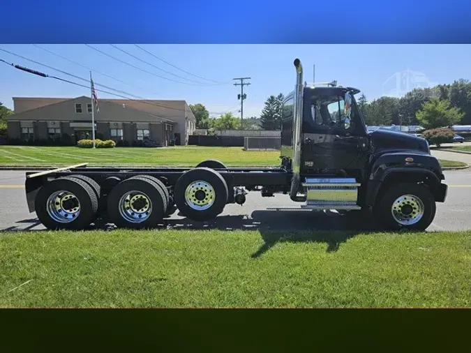 2025 FREIGHTLINER 114SD PLUS