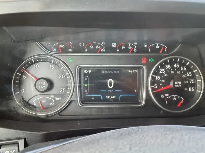 2019 NAVISTAR INTERNATIONAL LT625 SLPR CAB