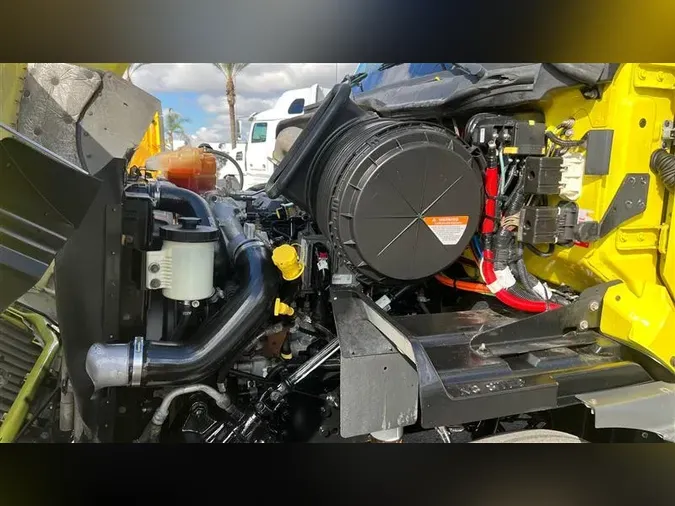 2018 INTERNATIONAL RH613
