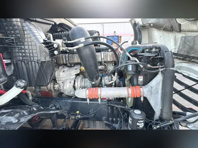 2020 Freightliner Cascadia 126